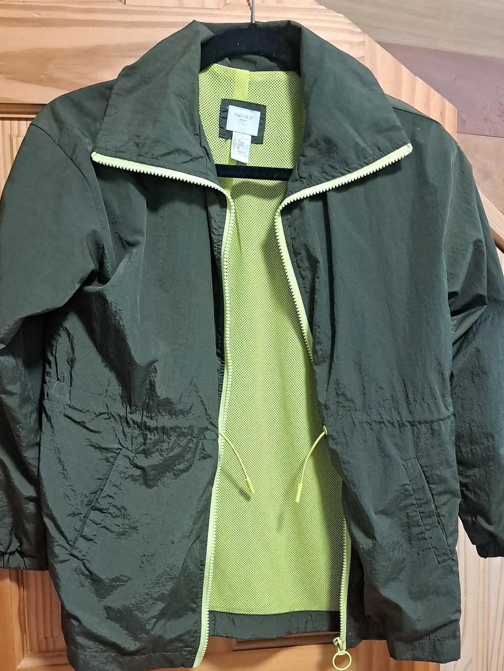 Forever 21 Kids Olive Green Raincoat with Lime Interior Size 9/10